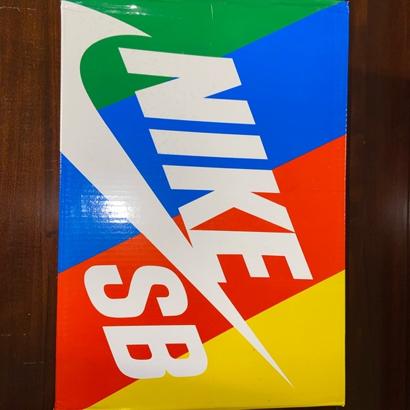 Nike Dunk Low Parra Abstract Art Size US10 Mens - Picture 2 of 9